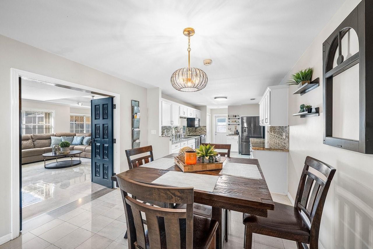 9040 NW 20th Street, Pembroke Pines, FL 33024 Photo