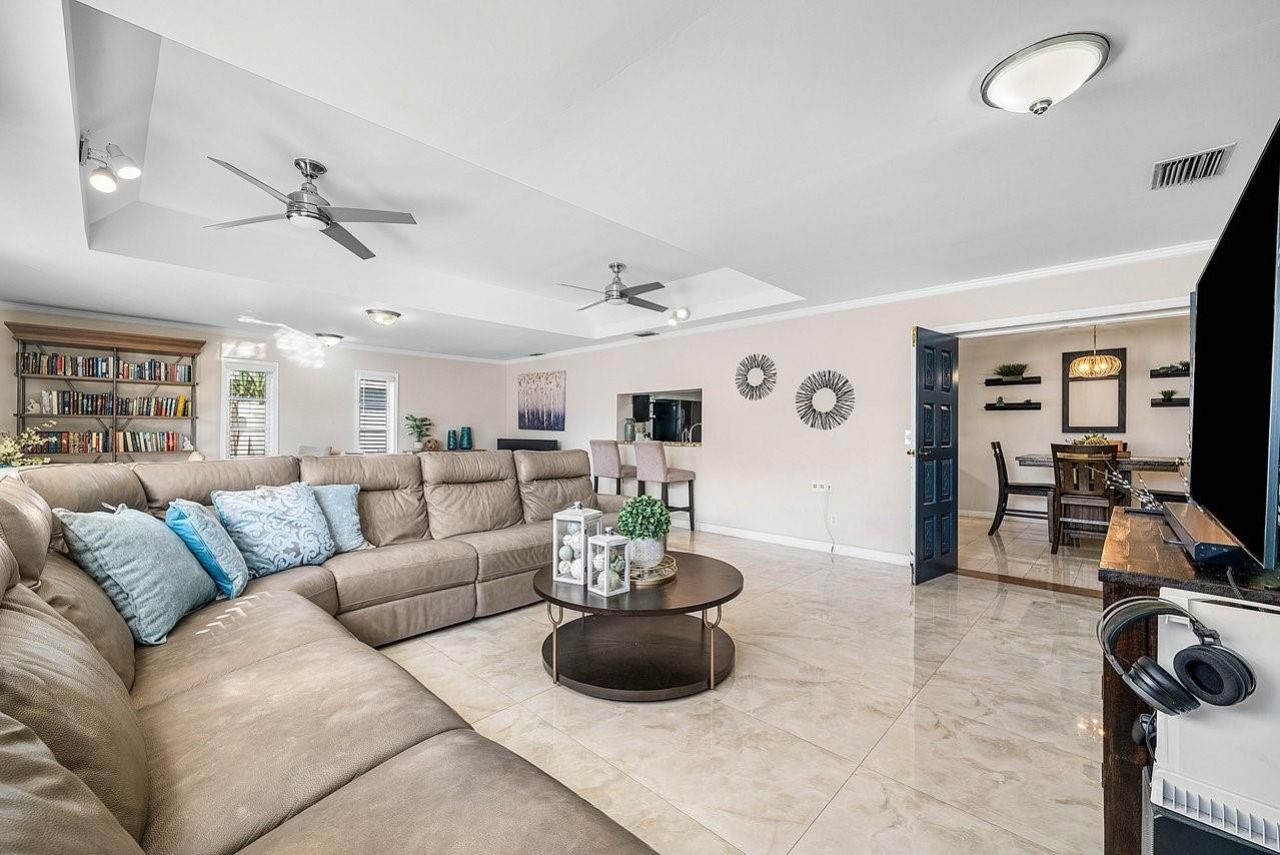 9040 NW 20th Street, Pembroke Pines, FL 33024 Photo