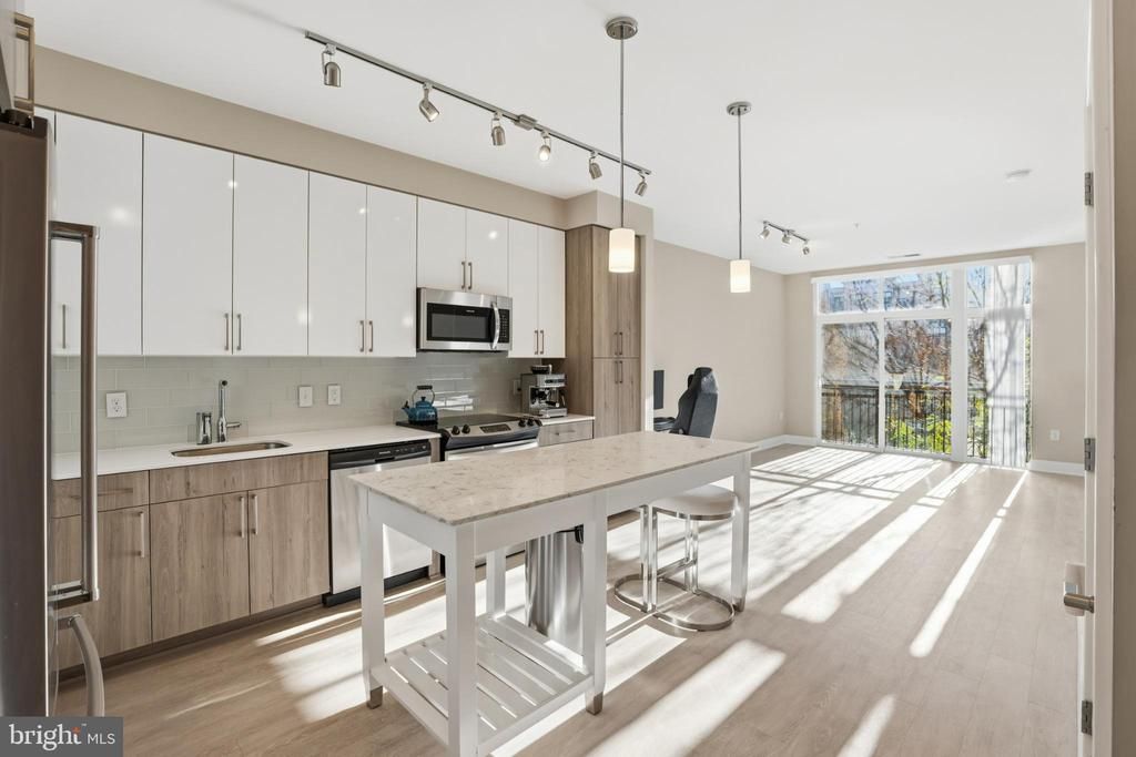 145 RIVERHAVEN DRIVE, OXON HILL, MD 20745