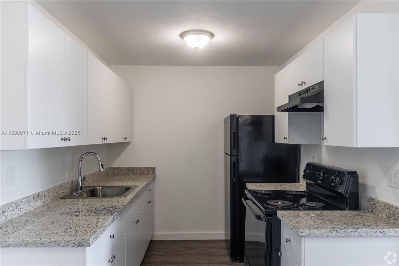 2000 S Main Street, Unit 000, Belle Glade, FL 33430 Photo