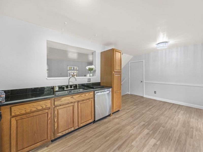 7685 Whitneyway Drive, Unit 17, Columbus, OH 43085 Photo 10