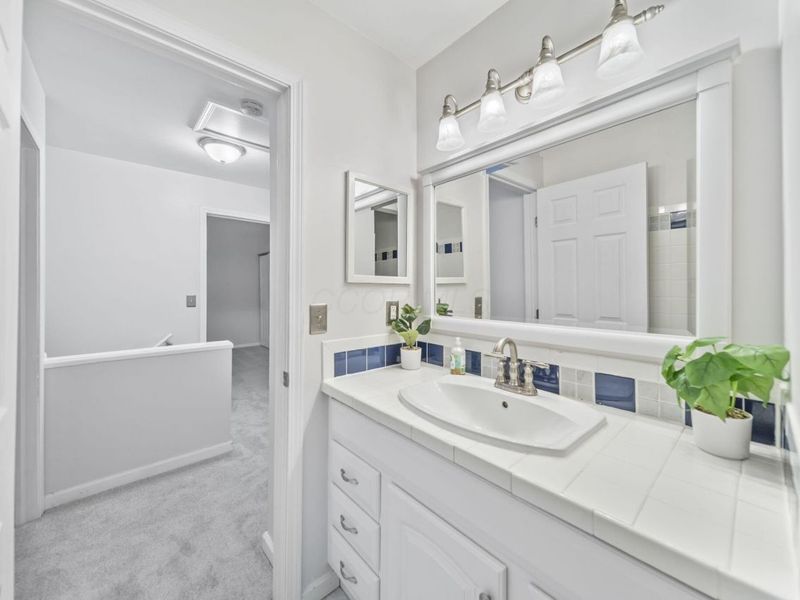 7685 Whitneyway Drive, Unit 17, Columbus, OH 43085 Photo 20