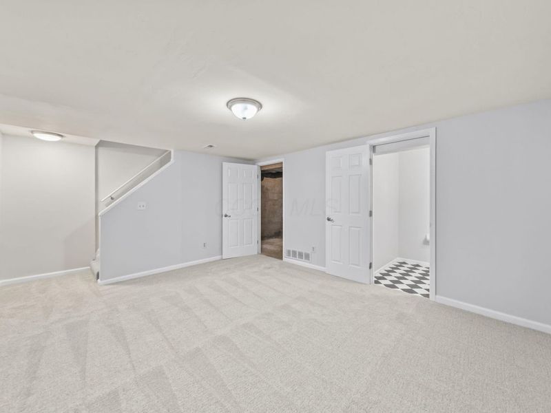 7685 Whitneyway Drive, Unit 17, Columbus, OH 43085 Photo 24