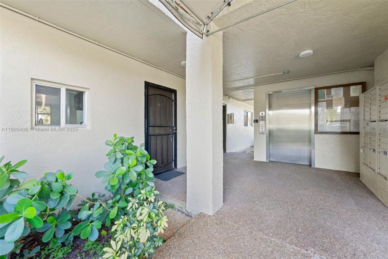 7900 NW 50th St, Unit 104, Lauderhill, FL 33351 Photo