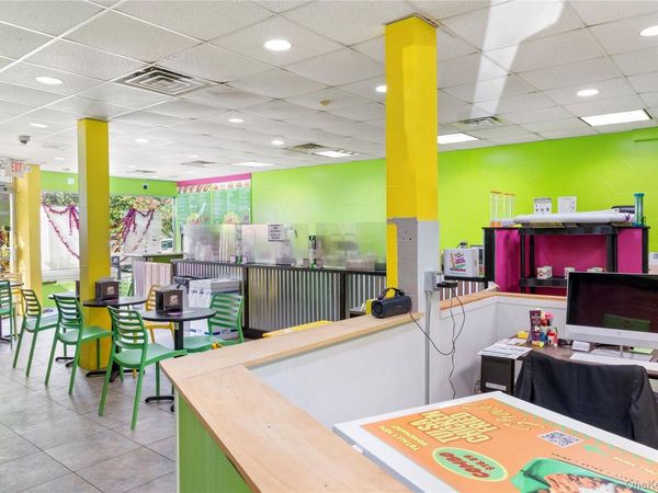 80 Bayville Avenue, Bayville, NY 11709