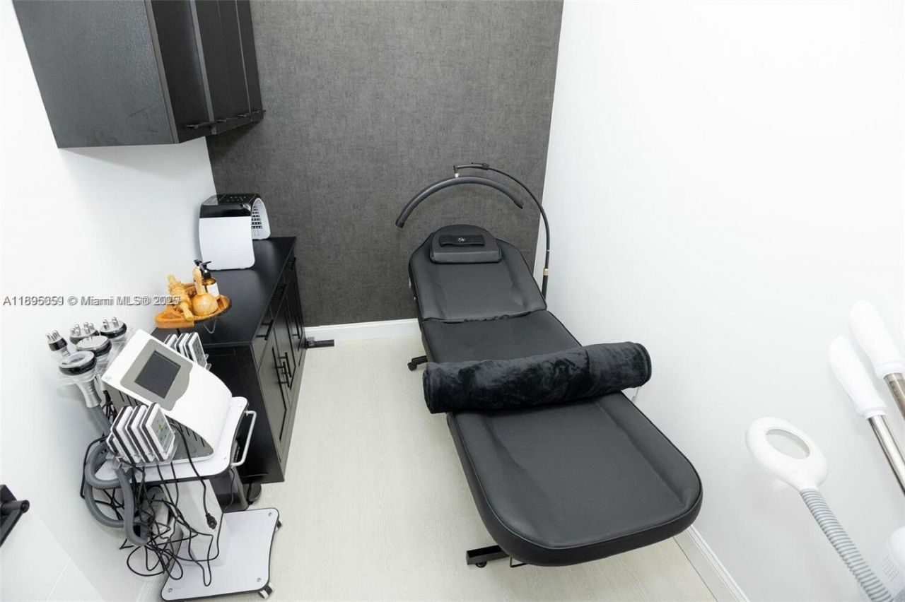 919 SW 122nd Ave, Miami, FL 33184 Photo