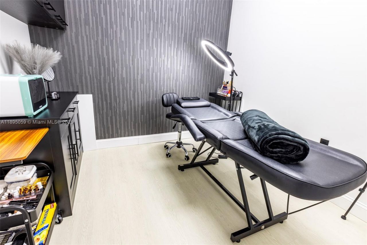 919 SW 122nd Ave, Miami, FL 33184 Photo