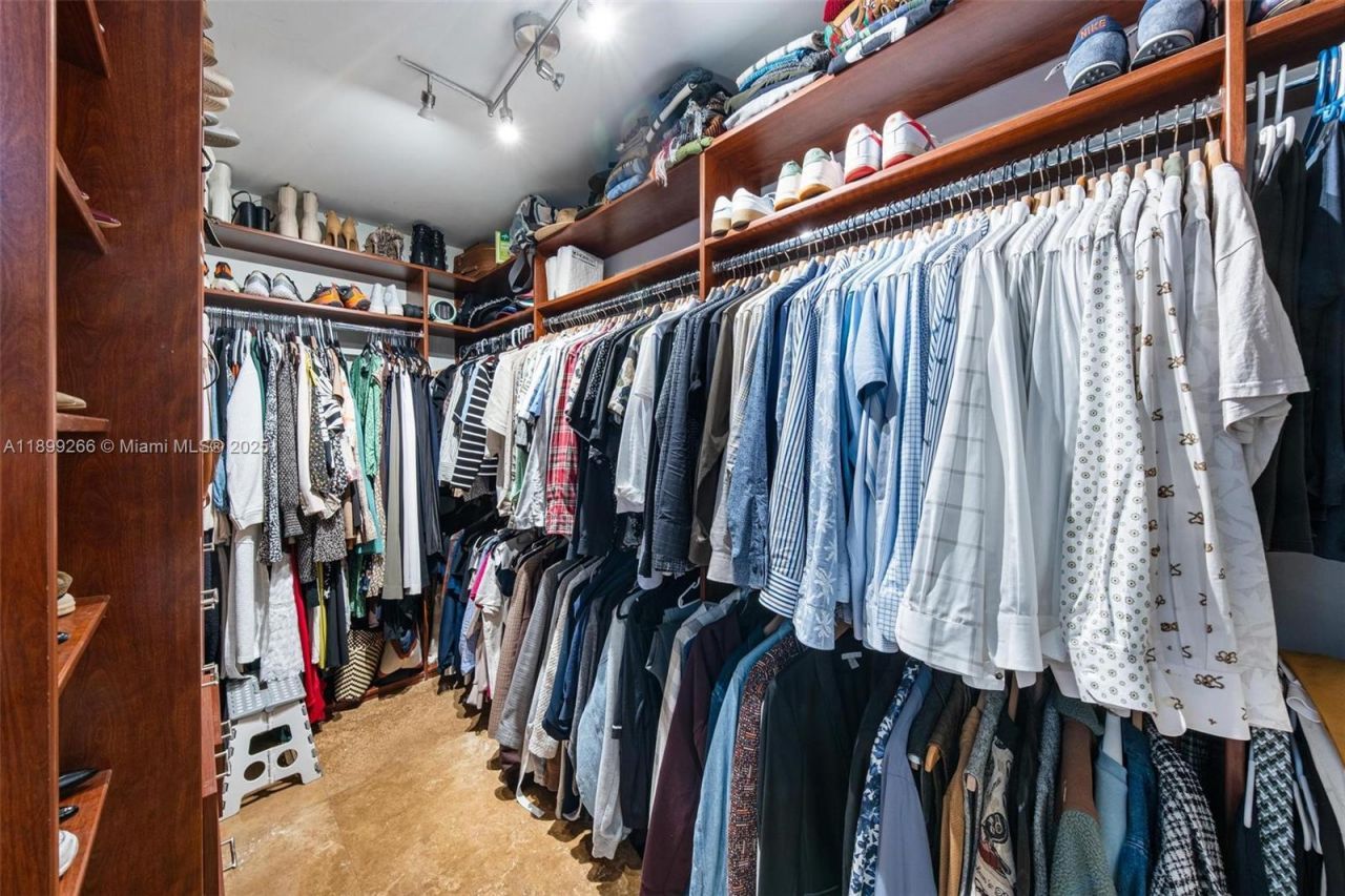 4000 Towerside Ter, Unit 604, Miami, FL 33138 Photo