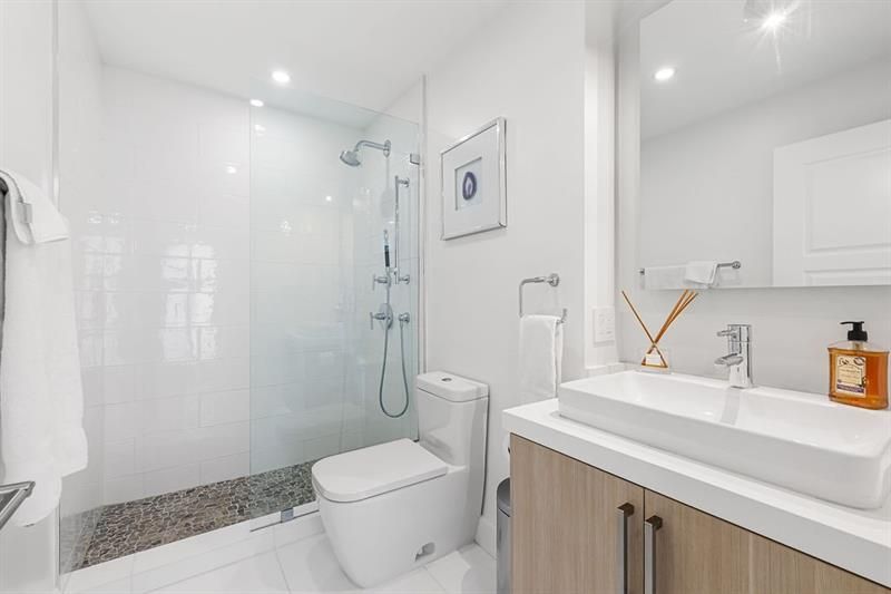 545 S Fort Lauderdale Beach Boulevard, Unit 1703 1704, Fort Lauderdale, FL 33316 Photo
