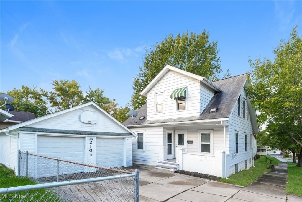 2104 11th Street, Akron, OH 44314 Main Photo