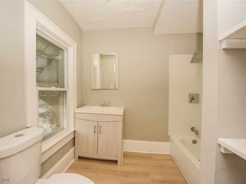 2104 11th Street, Akron, OH 44314 Photo 10