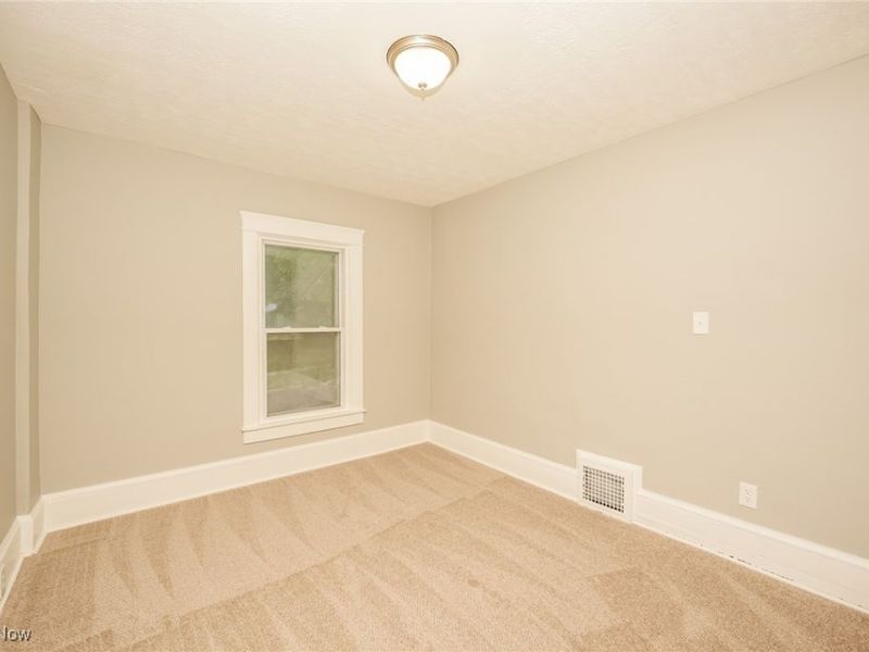 2104 11th Street, Akron, OH 44314 Photo 2