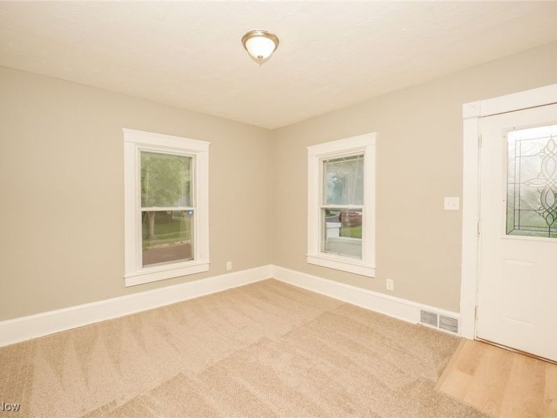 2104 11th Street, Akron, OH 44314 Photo 5