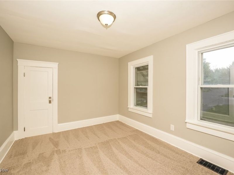 2104 11th Street, Akron, OH 44314 Photo 8