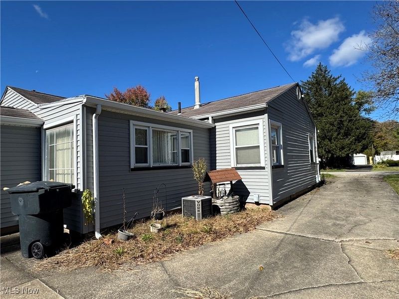 1331 Bradford Street NW, Warren, OH 44485 Photo 13