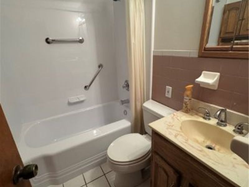 1331 Bradford Street NW, Warren, OH 44485 Photo 2