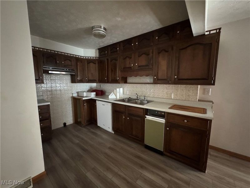 1331 Bradford Street NW, Warren, OH 44485 Photo 9