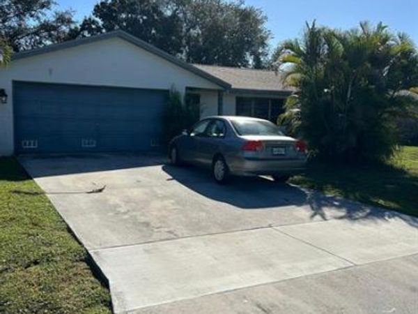 461 SW Byron Street, Port St Lucie, FL 34983
