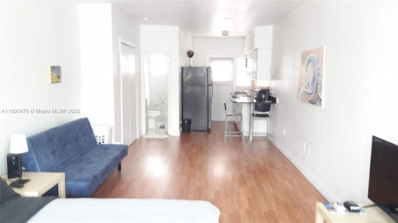 300 74th St, Unit 3, Miami Beach, FL 33141 Photo