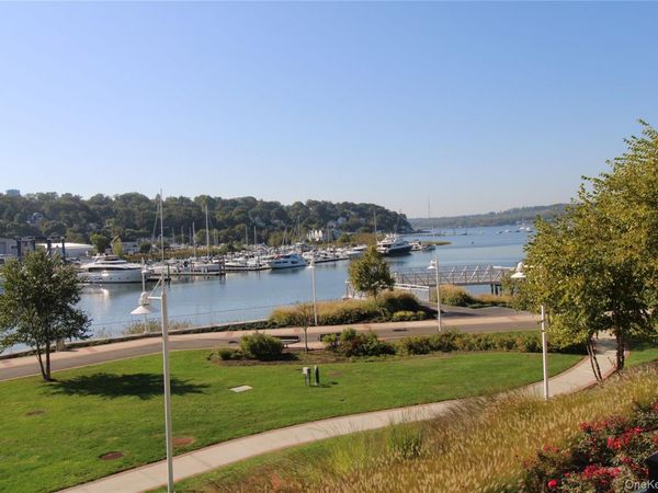 100 Garvies Point Road, Unit 1039, Glen Cove, NY 11542