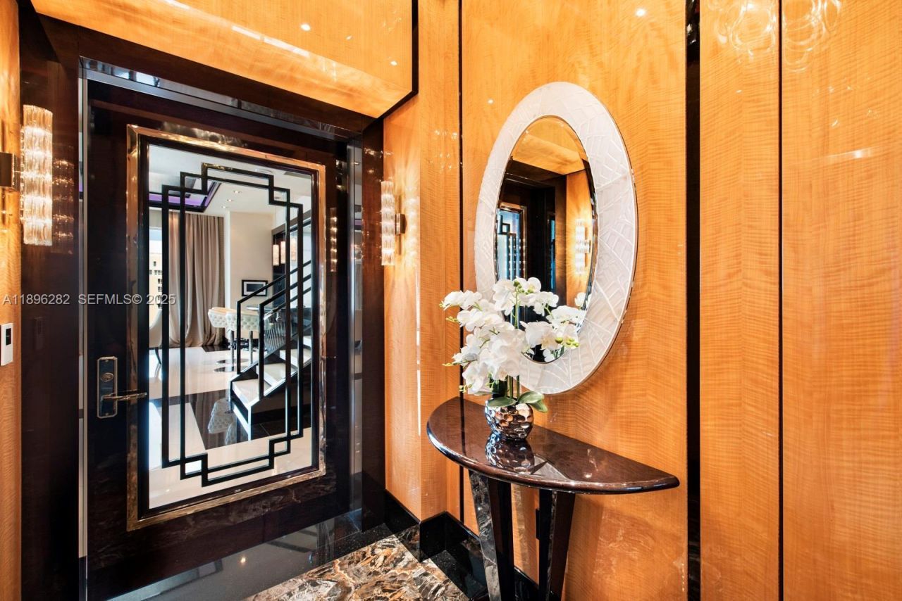 900 Brickell Key Blvd, Unit PH3403, Miami, FL 33131 Photo