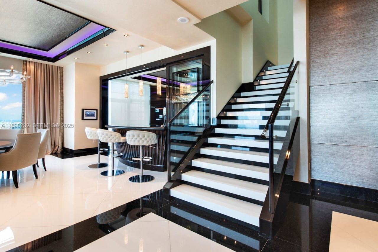 900 Brickell Key Blvd, Unit PH3403, Miami, FL 33131 Photo