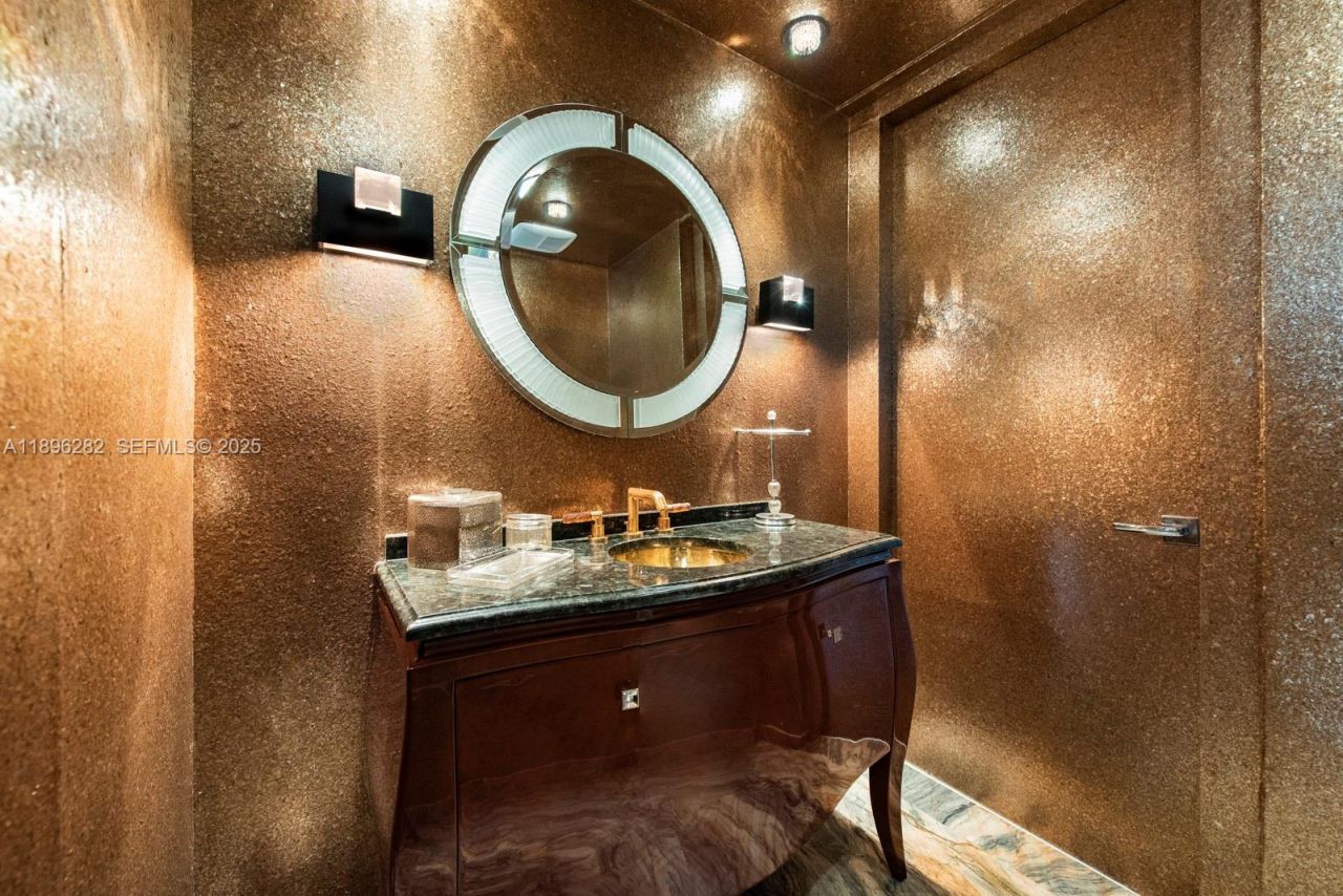 900 Brickell Key Blvd, Unit PH3403, Miami, FL 33131 Photo