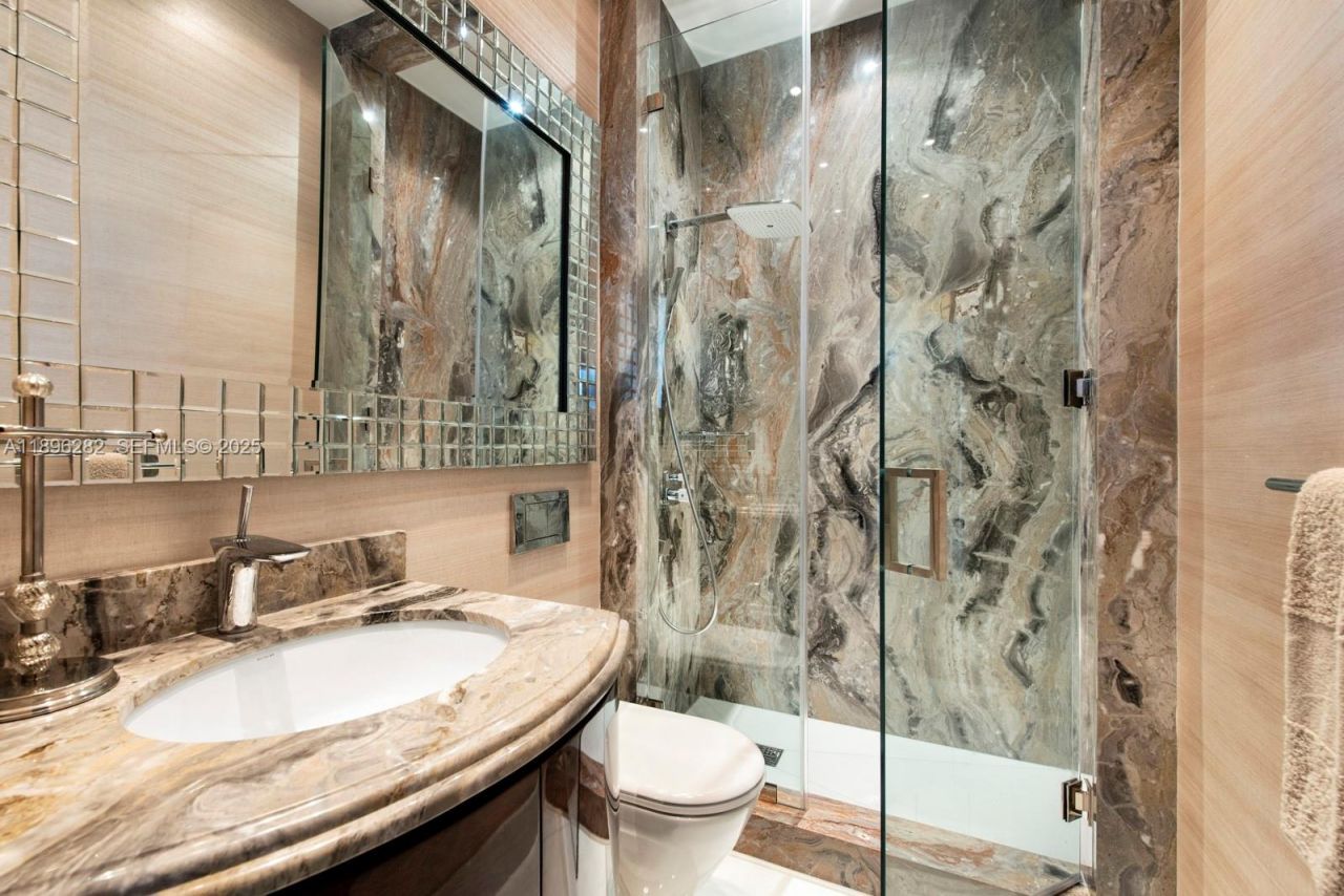 900 Brickell Key Blvd, Unit PH3403, Miami, FL 33131 Photo