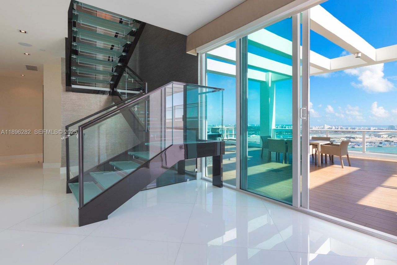 900 Brickell Key Blvd, Unit PH3403, Miami, FL 33131 Photo