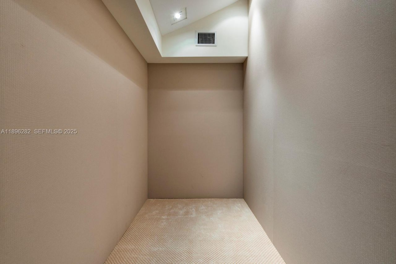 900 Brickell Key Blvd, Unit PH3403, Miami, FL 33131 Photo