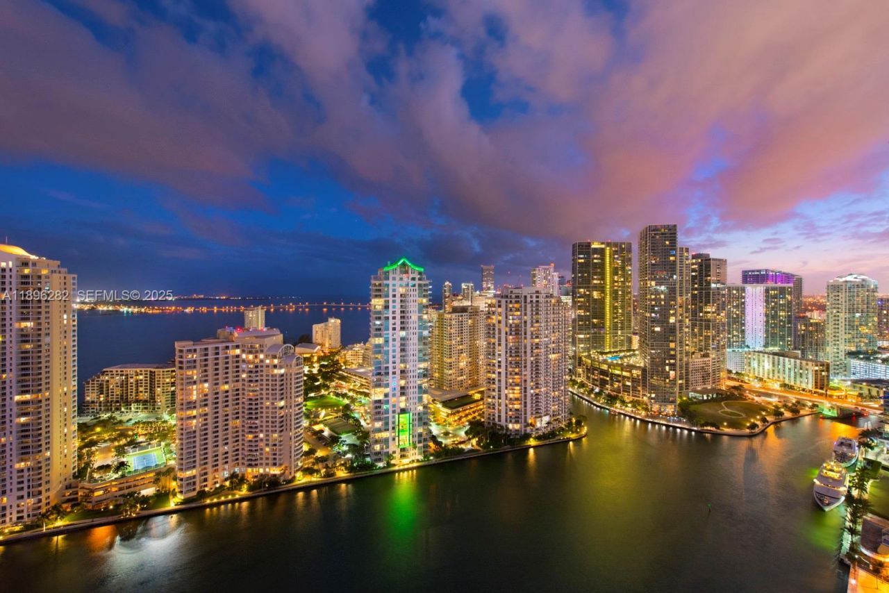 900 Brickell Key Blvd, Unit PH3403, Miami, FL 33131 Photo