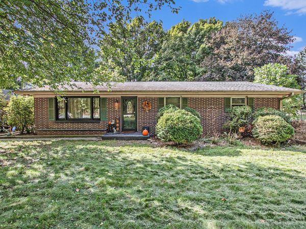 8674 N 200 E, La Porte, IN 46350