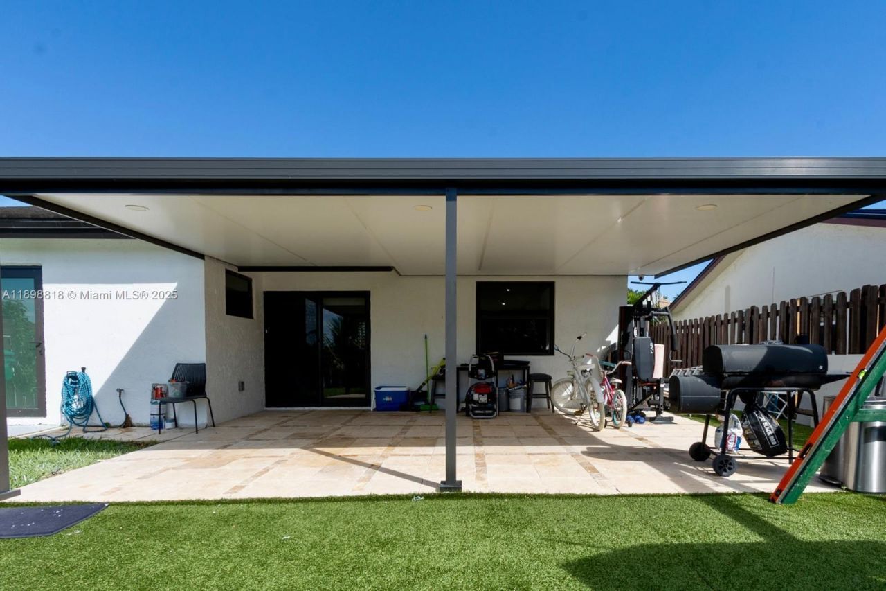 8550 SW 207th Ter, Cutler Bay, FL 33189 Photo