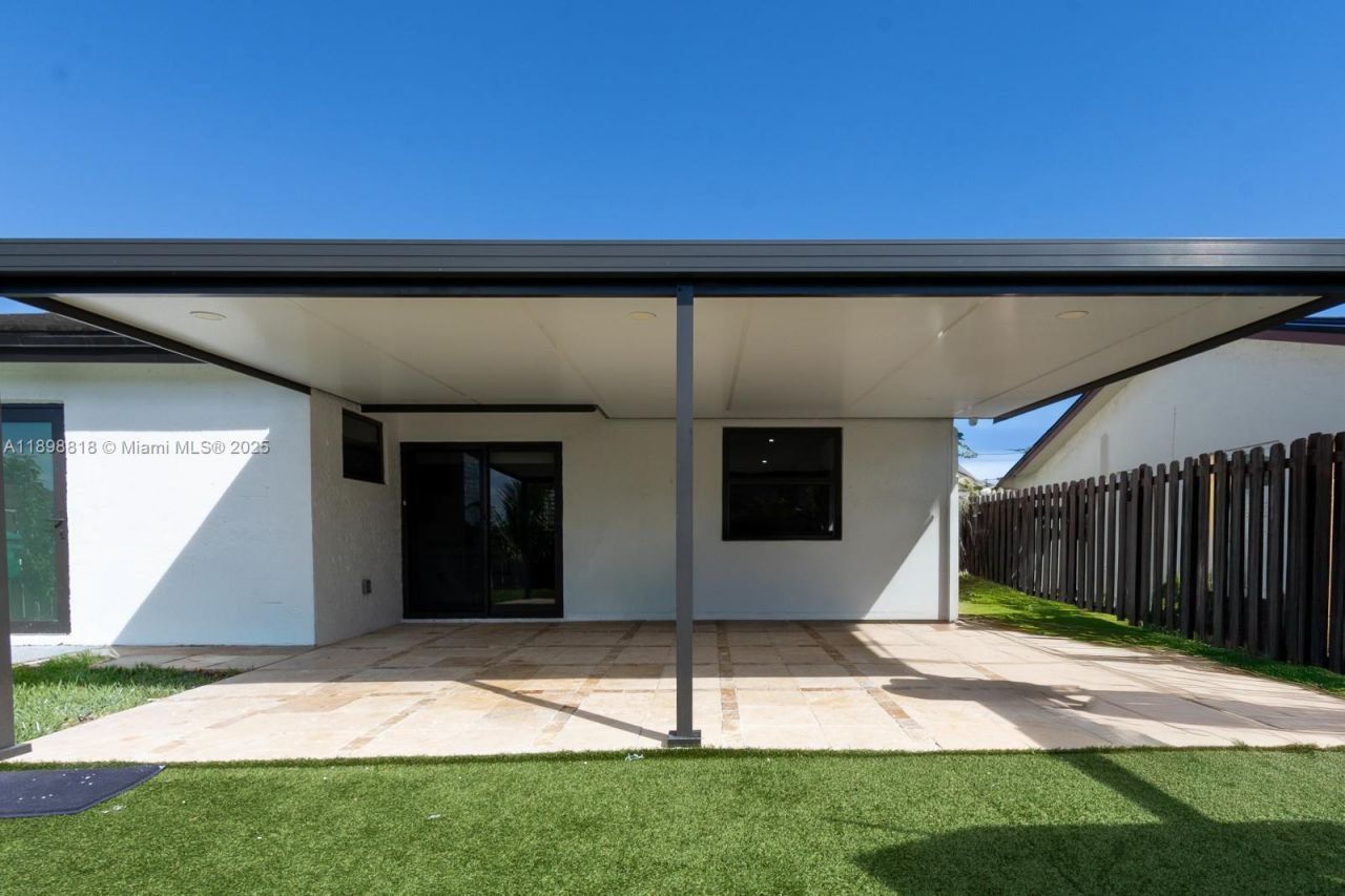 8550 SW 207th Ter, Cutler Bay, FL 33189 Photo