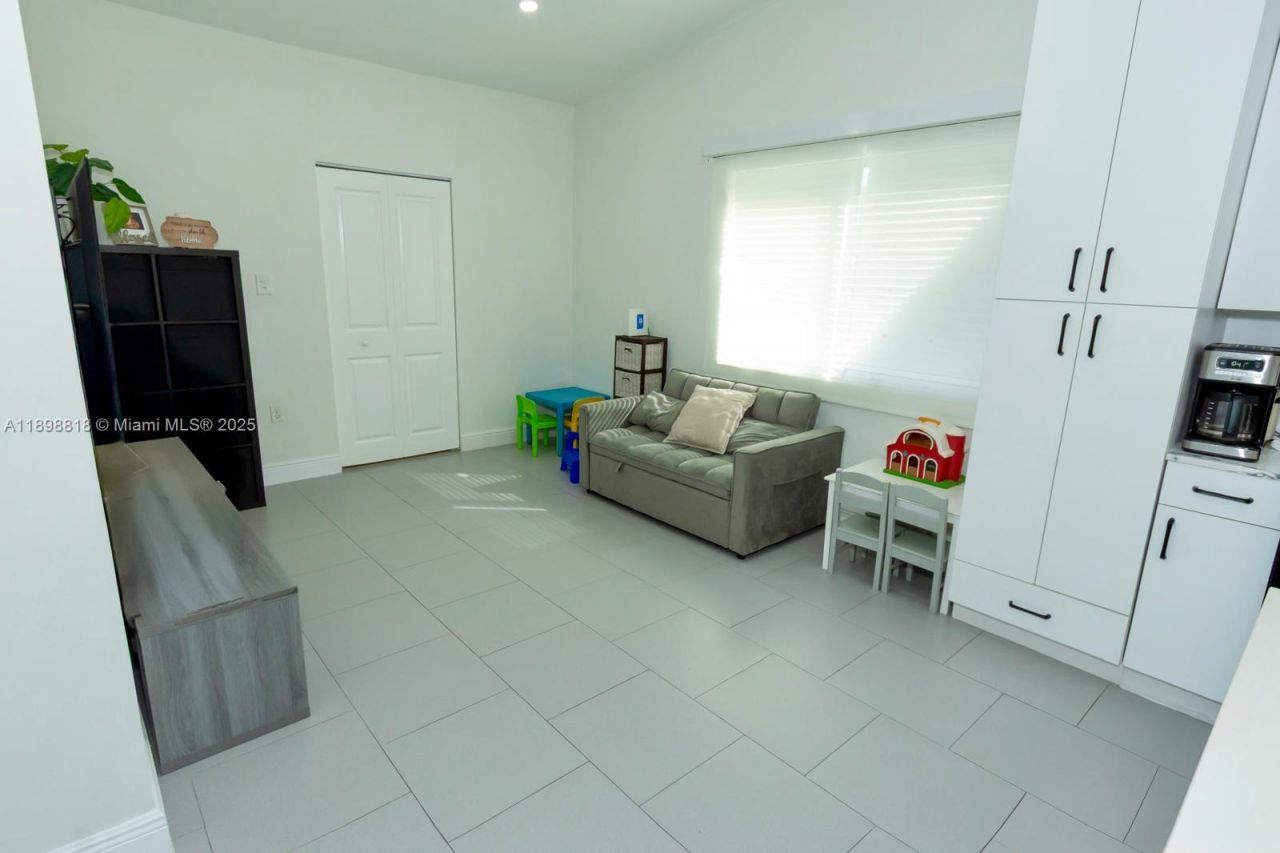 8550 SW 207th Ter, Cutler Bay, FL 33189 Photo