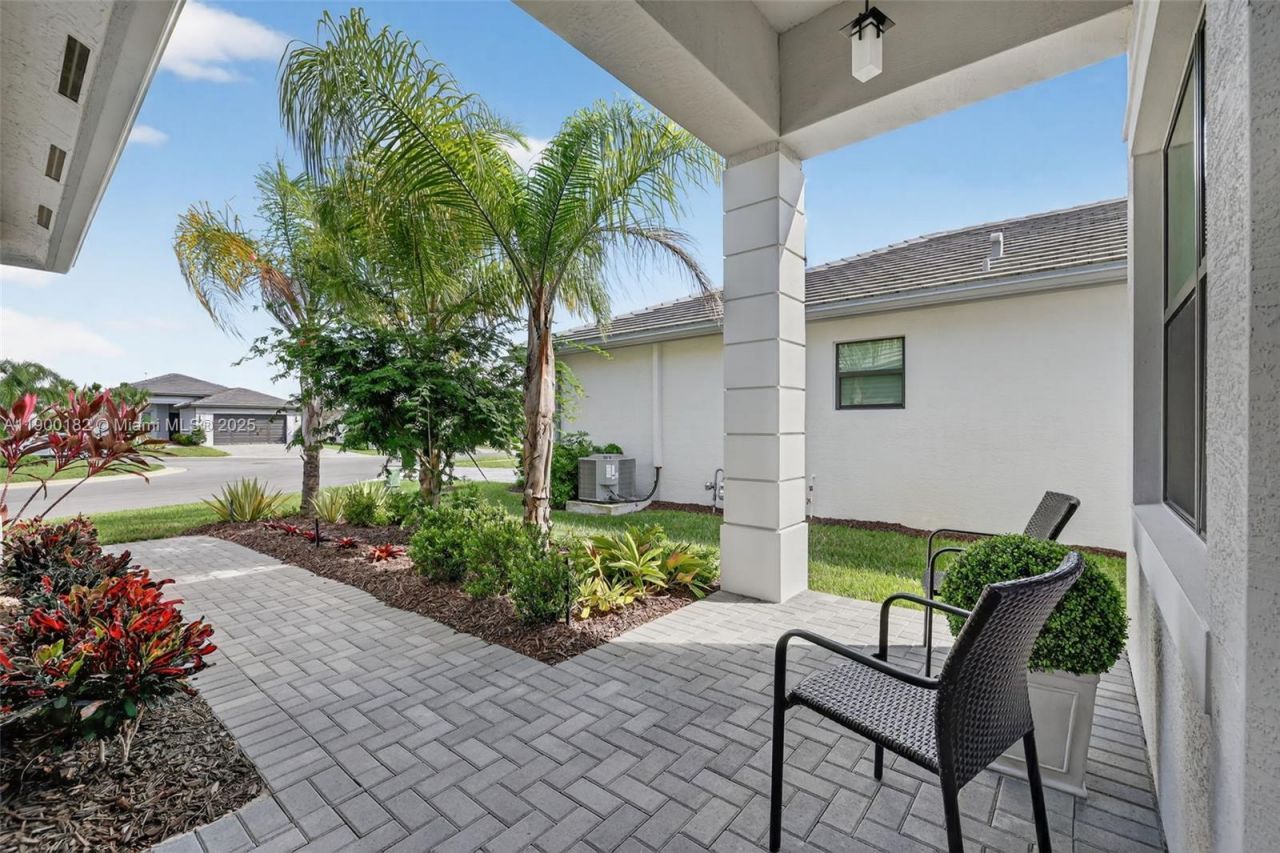 12446 SW Alongshore Dr, Port Saint Lucie, FL 34987 Photo
