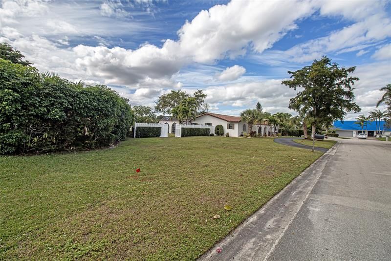 11035 NW 26th Drive, Coral Springs, FL 33065 Photo