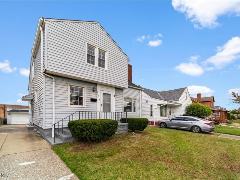 11813 Willard Avenue, Garfield Heights, OH 44125 Photo 2