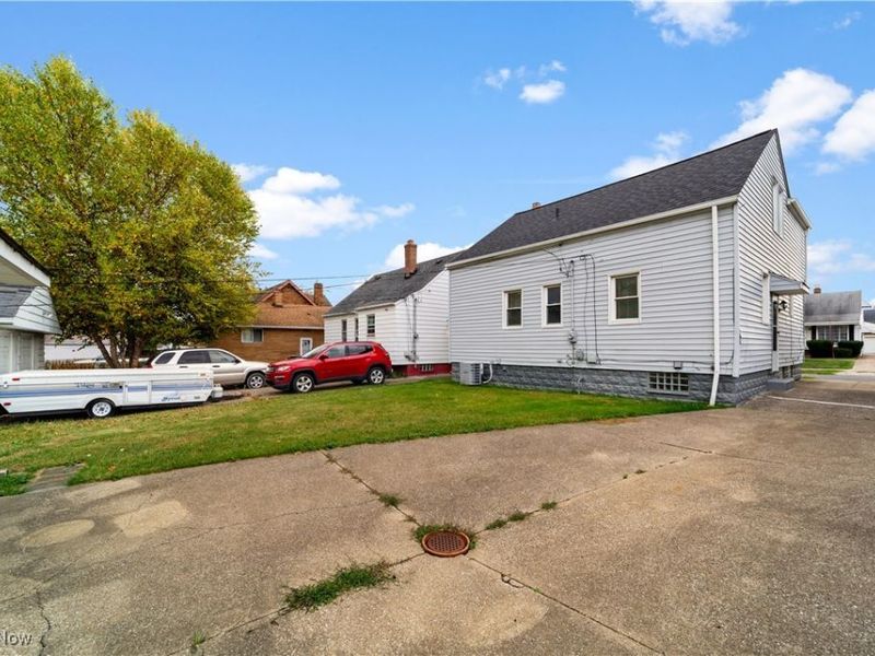 11813 Willard Avenue, Garfield Heights, OH 44125 Photo 33