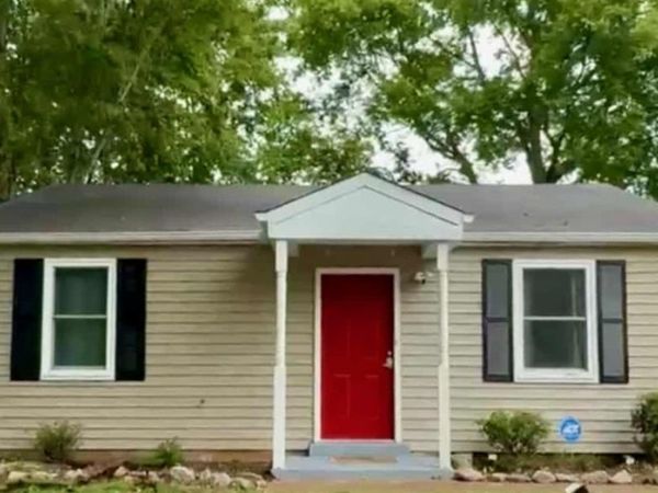 221 Burch Rd, Clarksville, TN 37042