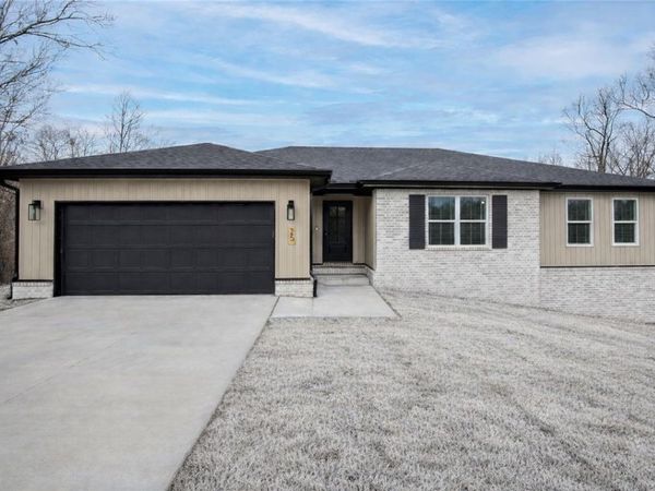 25 Kirkliston Lane, Bella Vista, AR 72715