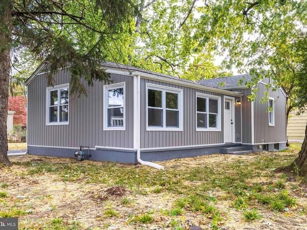 1236 S PENNSYLVANIA AVENUE, MORRISVILLE, PA 19067