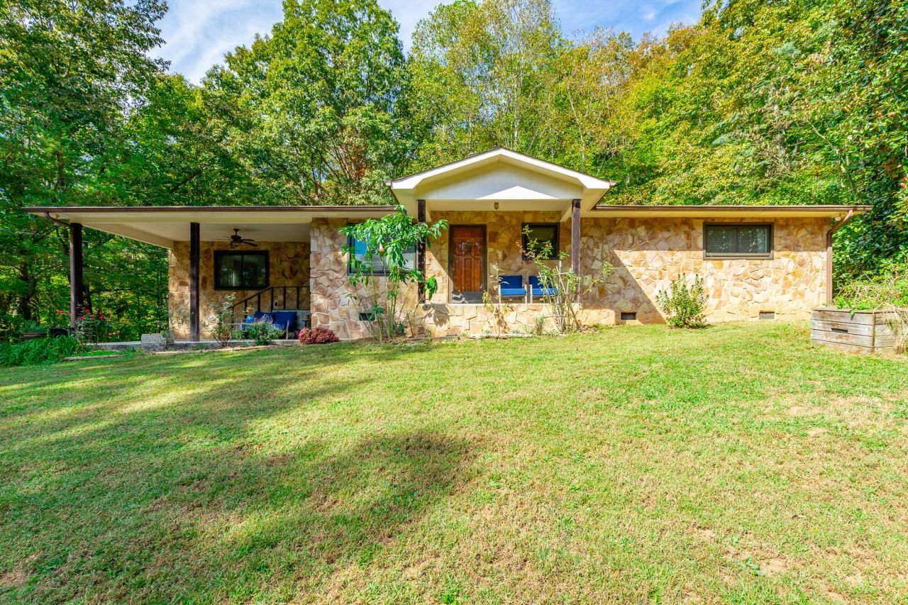 395 Dancing Fern Road, Sequatchie, TN 37374 Main Photo