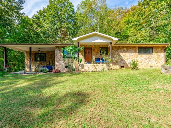 395 Dancing Fern Road, Sequatchie, TN 37374