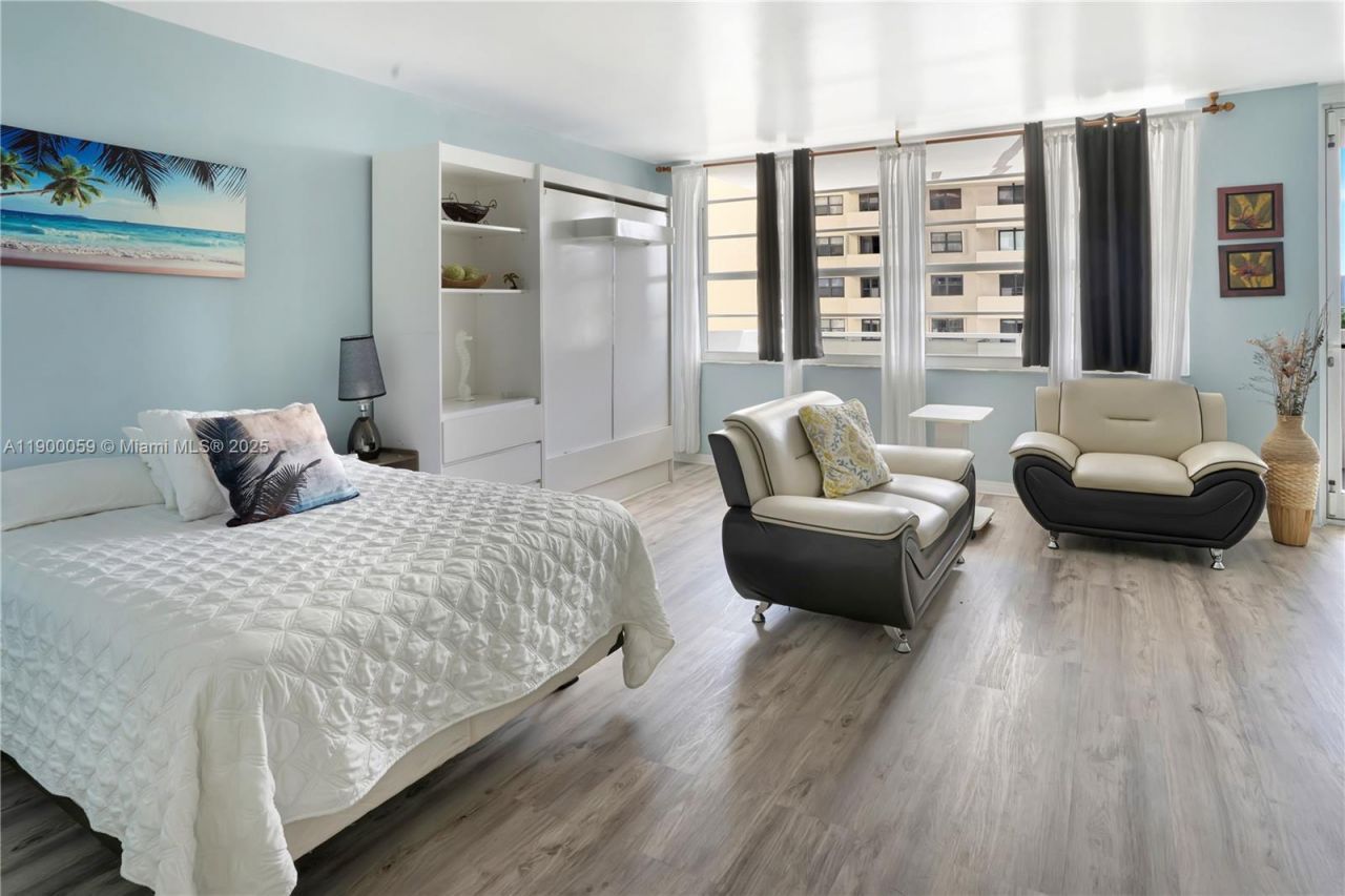 100 Lincoln Rd, Unit 607, Miami Beach, FL 33139 Photo