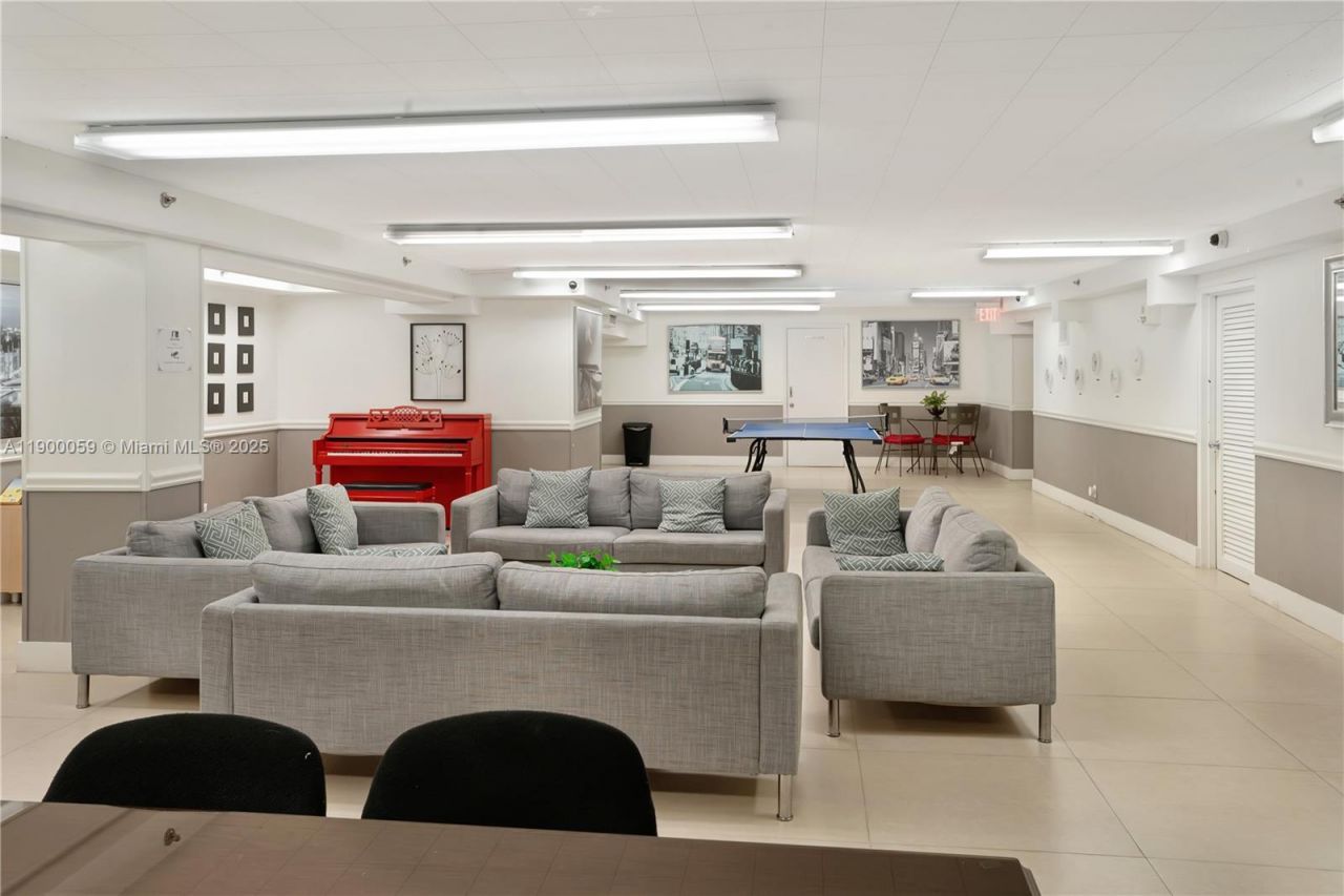 100 Lincoln Rd, Unit 607, Miami Beach, FL 33139 Photo