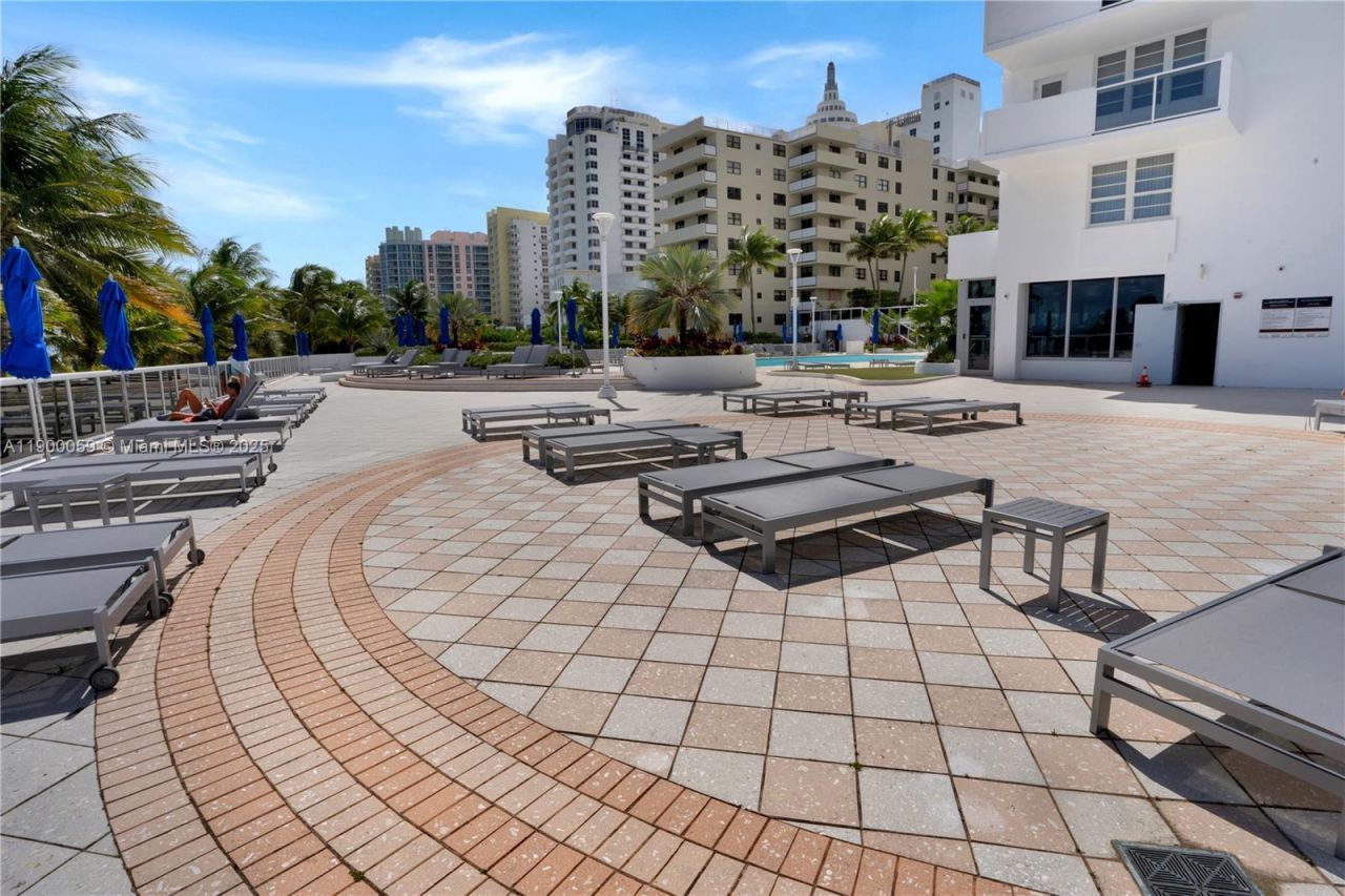 100 Lincoln Rd, Unit 607, Miami Beach, FL 33139 Photo