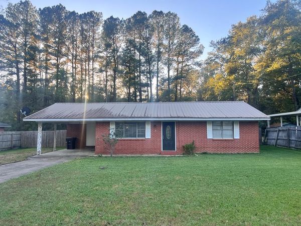 105 Moore, Calhoun City, MS 38916