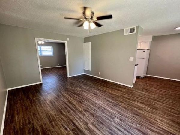 325 W Oklahoma Avenue, Enid, OK 73701