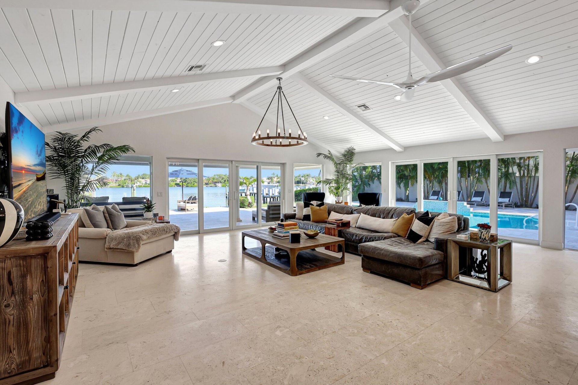 18896 Point Drive, Tequesta, FL 33469 Photo